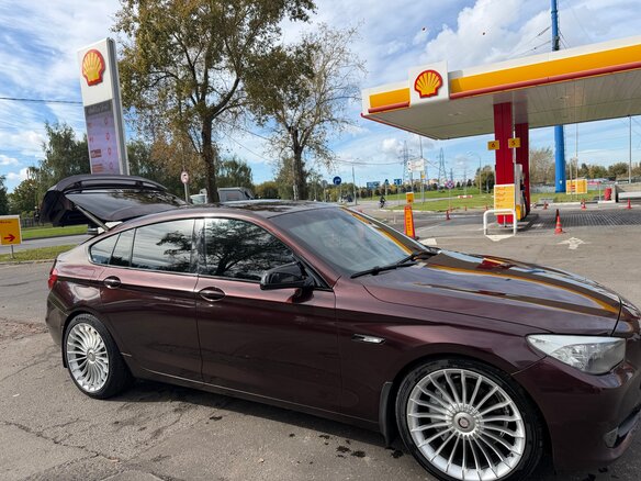 2010 BMW 5 серии Gran Turismo 535i VI (F10/F11/F07), пурпурный, 1600000 рублей - вид 8