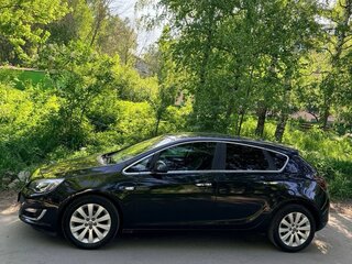 2012 Opel Astra J Рестайлинг, чёрный, 730000 рублей, вид 1