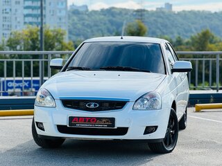 2014 Lada (ВАЗ) Priora I Рестайлинг, белый, 550000 рублей, вид 2
