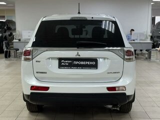 2014 Mitsubishi Outlander III Рестайлинг, белый, 1049000 рублей, вид 5