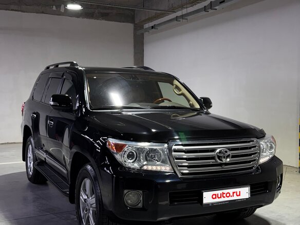 2014 Toyota Land Cruiser 200 Series Рестайлинг 1, чёрный, 4150000 рублей - вид 2