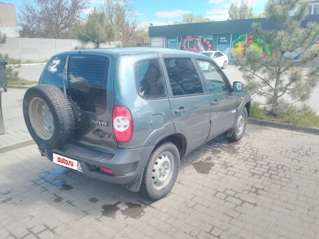 2015 Chevrolet Niva I Рестайлинг, серый, 425000 рублей, вид 3