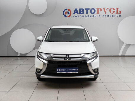 2016 Mitsubishi Outlander III Рестайлинг 2, белый, 1325000 рублей, вид 3
