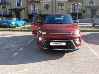 2020 Kia Soul III, пурпурный, 1960000 рублей, вид 1