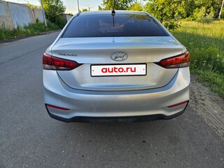 2017 Hyundai Solaris II, серебристый, 1100000 рублей, вид 3