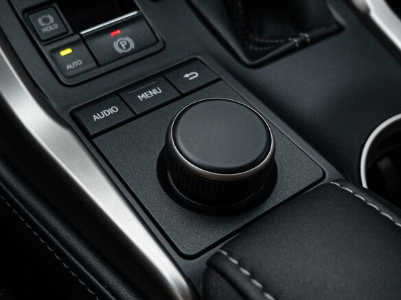 2016 Lexus NX 200 I, серый, 2550000 рублей - вид 16