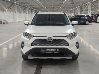2020 Toyota RAV4 V (XA50), белый, 3700000 рублей, вид 2