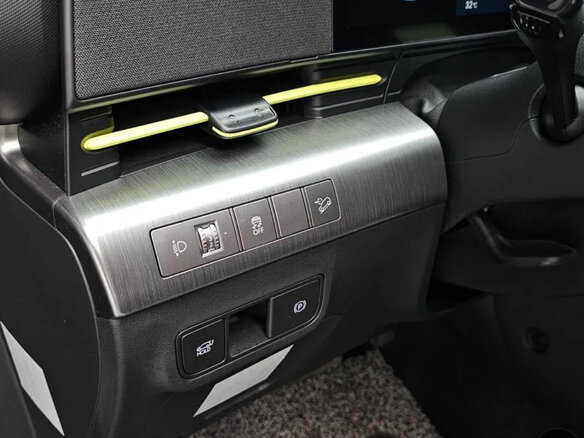 2023 Hyundai Kona II (SX2), серебристый - вид 32