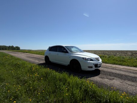 2008 Mazda 3 I (BK) Рестайлинг, белый, 550000 рублей, вид 4