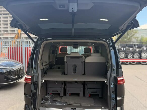2025 Volkswagen Multivan Long T7, чёрный, 13190000 рублей - вид 13