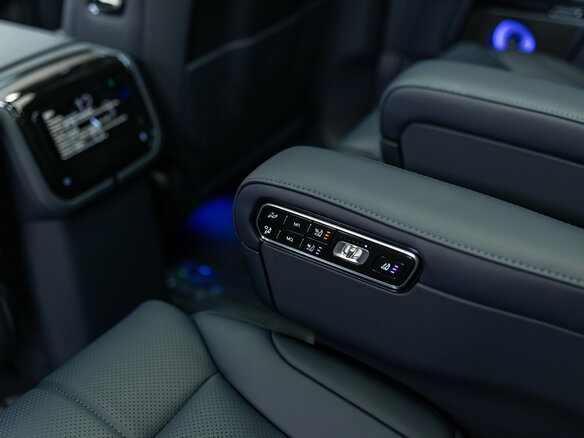 2026 Zeekr 9X 55 kWh (до 3.5 т), чёрный, 13190000 рублей - вид 28