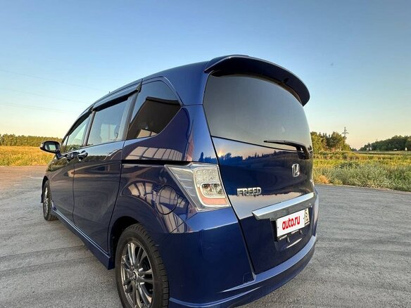2011 Honda Freed I Рестайлинг, синий, 930000 рублей - вид 2