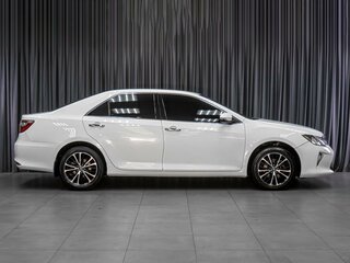 2015 Toyota Camry VII (XV50) Рестайлинг, белый, 1879000 рублей, вид 5