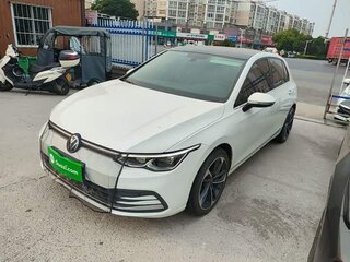 2023 Volkswagen Golf VIII, белый, 1700111 рублей, вид 1