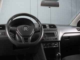 2016 Volkswagen Polo V Рестайлинг, белый, 820000 рублей, вид 5