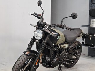 2026 Royal Enfield Guerrilla 450, зелёный, 559000 рублей, вид 5