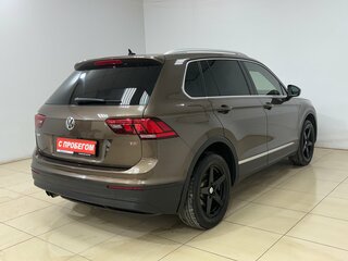 2017 Volkswagen Tiguan II, коричневый, 1980000 рублей, вид 4
