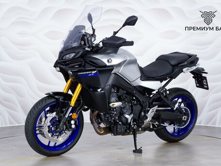 2023 Yamaha MT-09 Tracer (FJ-09), серебристый, 1499000 рублей, вид 3