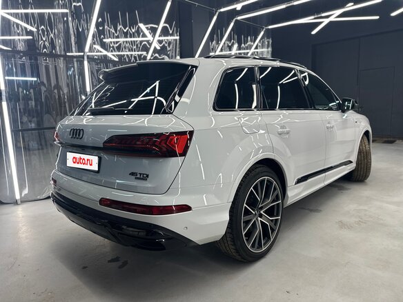 2020 Audi Q7 45 TDI II (4M) Рестайлинг, белый - вид 2