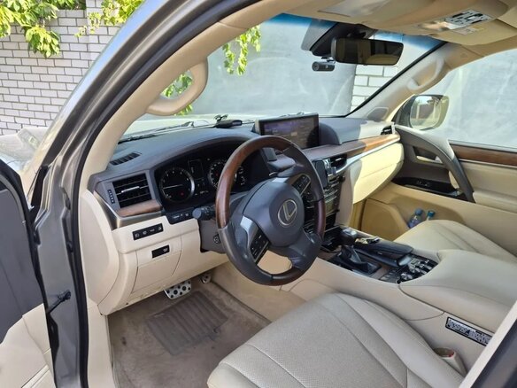 2019 Lexus LX, серый - вид 7