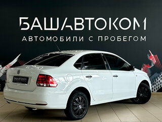 2016 Volkswagen Polo V Рестайлинг, белый, 1090000 рублей, вид 4