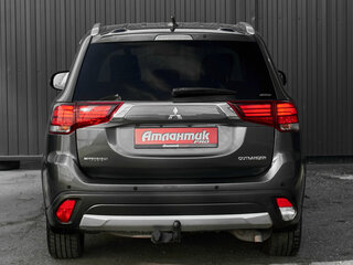 2018 Mitsubishi Outlander III Рестайлинг 2, серый, 1670000 рублей, вид 5