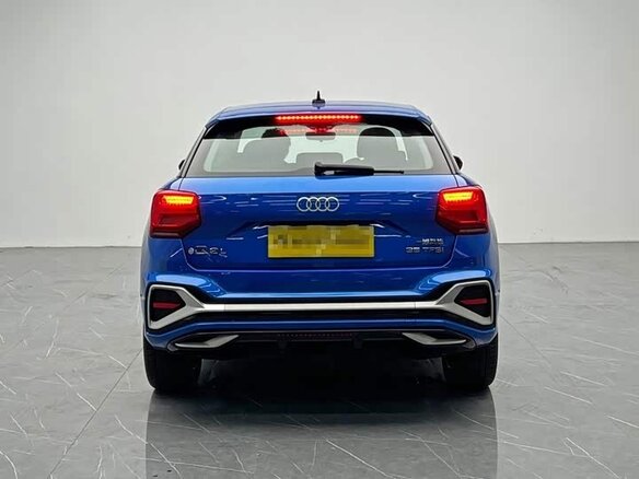 2022 Audi Q2 L 35 TFSI I Рестайлинг, синий, 1660000 рублей - вид 6