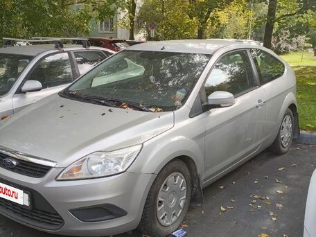 2010 Ford Focus II Рестайлинг, серебристый, 750000 рублей, вид 4