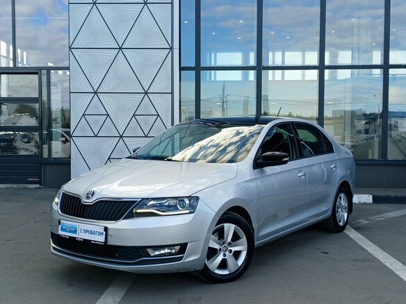 2018 Skoda Rapid I Рестайлинг, серебристый, 1519000 рублей