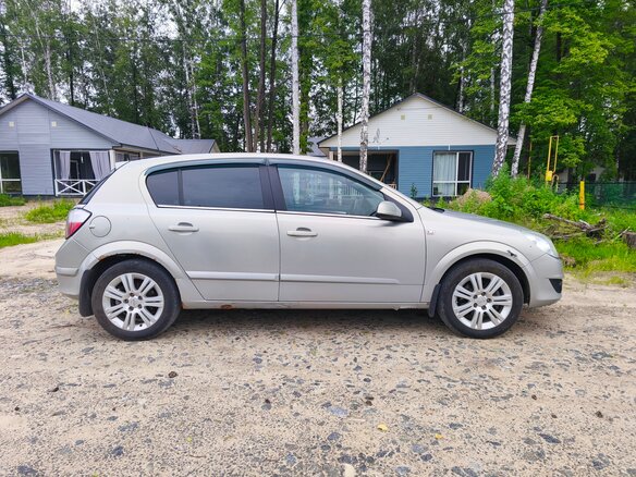 2008 Opel Astra H Рестайлинг, бежевый, 400000 рублей - вид 3