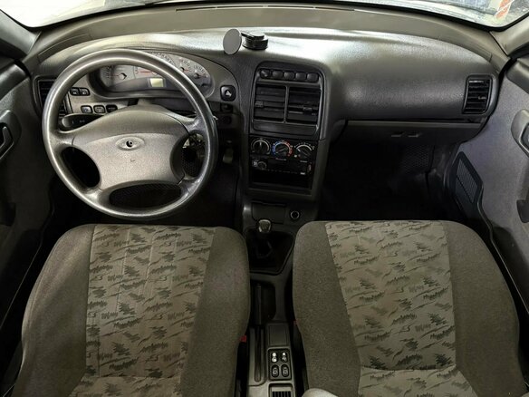 2007 Lada (ВАЗ) 2110, серый, 87505 рублей - вид 13