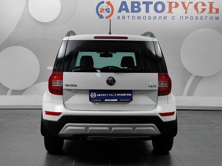 2015 Skoda Yeti I Рестайлинг, белый, 1300000 рублей, вид 4