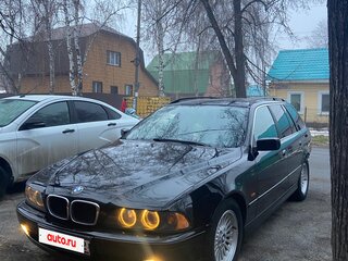 2002 BMW 5 серии 520d IV (E39) Рестайлинг, чёрный, 750000 рублей, вид 3