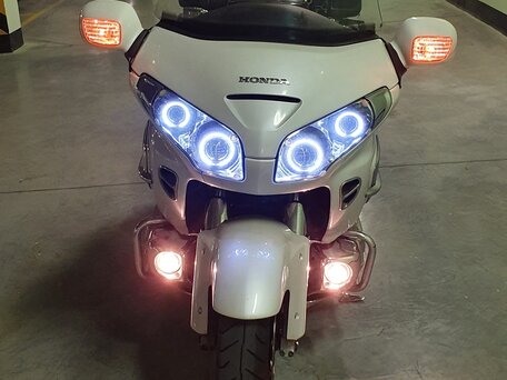 2007 Honda GL 1800 Gold Wing, белый, 1000000 рублей, вид 2