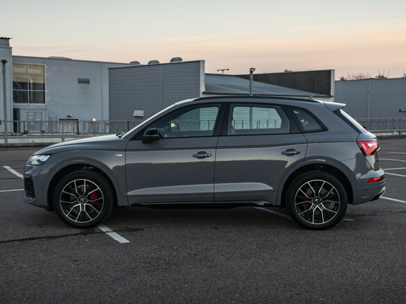 2025 Audi Q5 L 45 TFSI II (FY) Рестайлинг, серый - вид 7