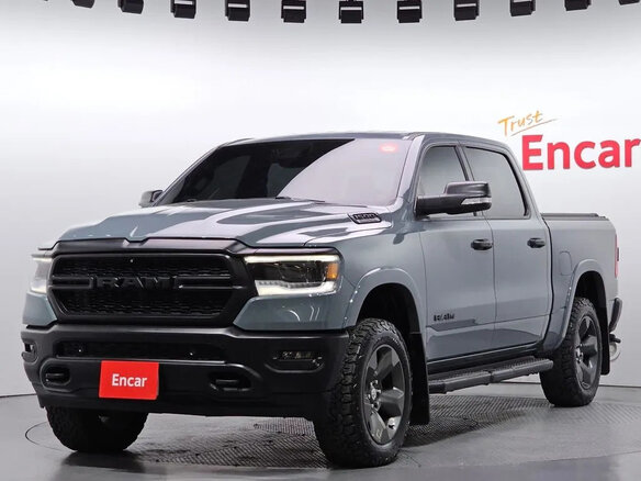 2021 Ram 1500 Quad Cab V, голубой, 5900000 рублей