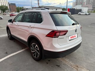 2018 Volkswagen Tiguan II, белый, 2260000 рублей, вид 5