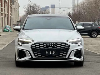 2023 Audi A3 Sportback 35 TFSI IV (8Y), белый, 1795000 рублей, вид 1