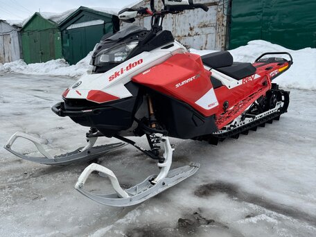 2019 BRP Ski-Doo Summit 850, красный, 1270000 рублей, вид 5