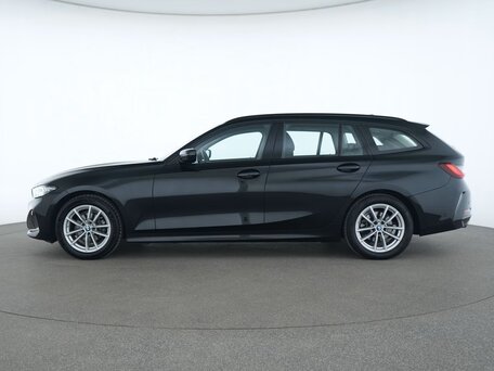 2023 BMW 3 серии 318d VII (G2x) Рестайлинг, чёрный, 3750000 рублей, вид 4