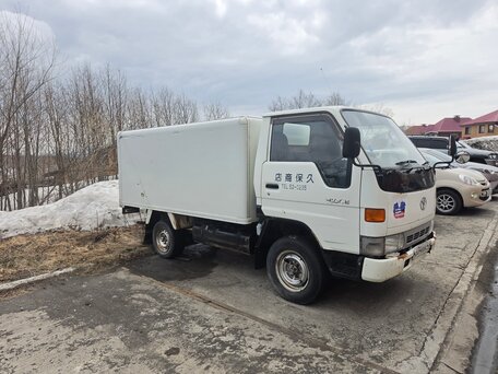 1996 Toyota Dyna, белый, 1570000 рублей, вид 1