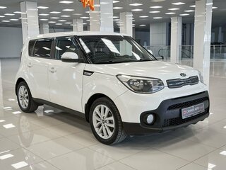 2017 Kia Soul II Рестайлинг, белый, 1153000 рублей, вид 3