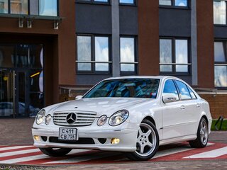 2005 Mercedes-Benz E-Класс 500 III (W211, S211), белый, 2999999 рублей, вид 2