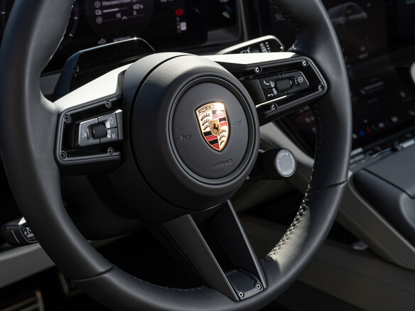 2026 Porsche Cayenne Electric IV, зелёный - вид 17