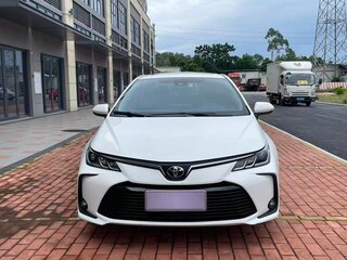 2023 Toyota Corolla Sporty XII (E210) Рестайлинг, белый, 1477700 рублей, вид 2
