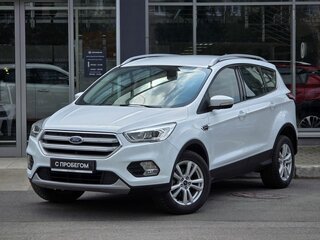 2017 Ford Kuga II Рестайлинг, белый, 1869000 рублей, вид 1
