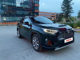 2021 Toyota RAV4 V (XA50), чёрный, 3200000 рублей, вид 3