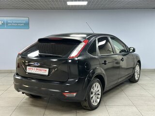 2010 Ford Focus II Рестайлинг, чёрный, 500000 рублей, вид 5