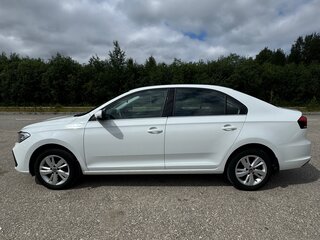 2022 Volkswagen Polo VI, белый, 2500000 рублей, вид 4