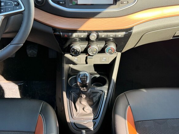 2026 Lada (ВАЗ) Vesta Cross I Рестайлинг (NG), серый - вид 19